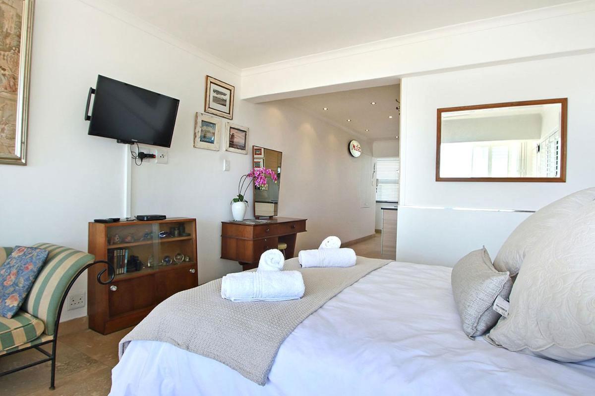 Dolphin Bay Studio With Sea Views Cape Town Luaran gambar
