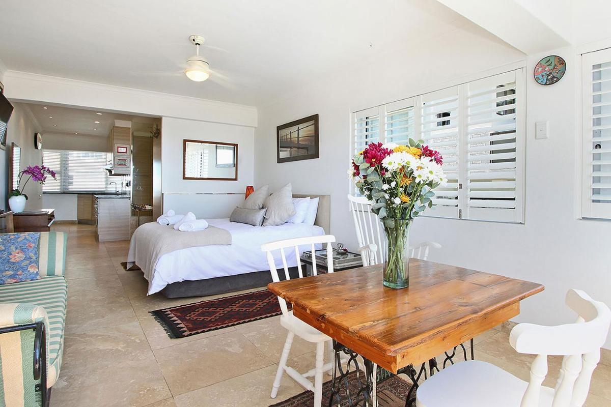 Dolphin Bay Studio With Sea Views Cape Town Luaran gambar